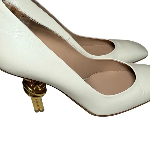 Bottega Veneta knot ivory pump.Statement luxury gold elegant chic unique. $1800 - Picture 5 of 8